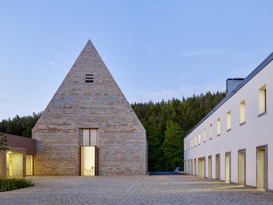Ort der Begegnung | Modernisierung und Neustrukturierung des Exercitienhauses, Johannisthal | Brückner & Brückner Architekten, Würzburg