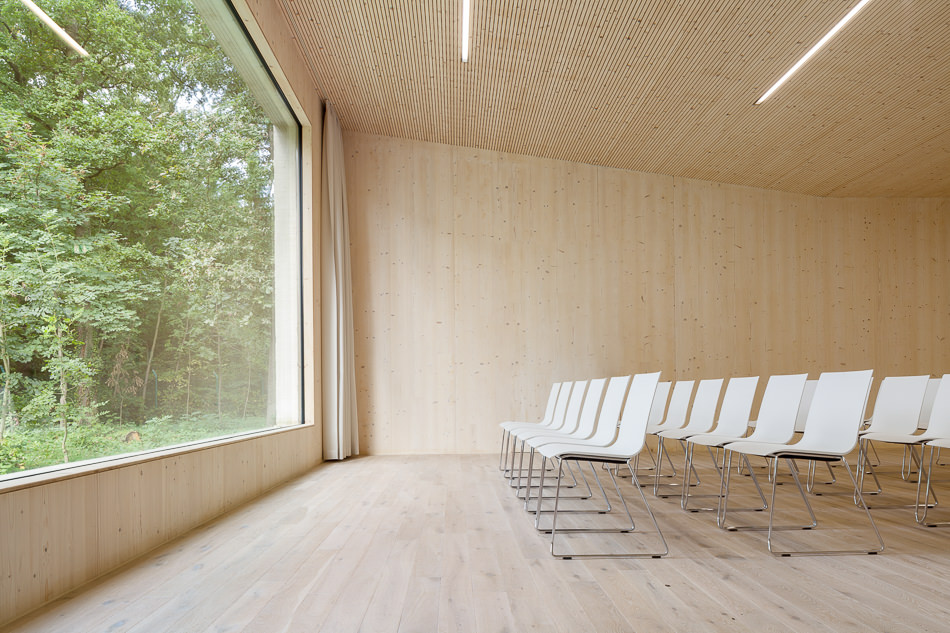 Niederrheinisches Freilichtmuseum / THONET Referenz Stuhl S 180