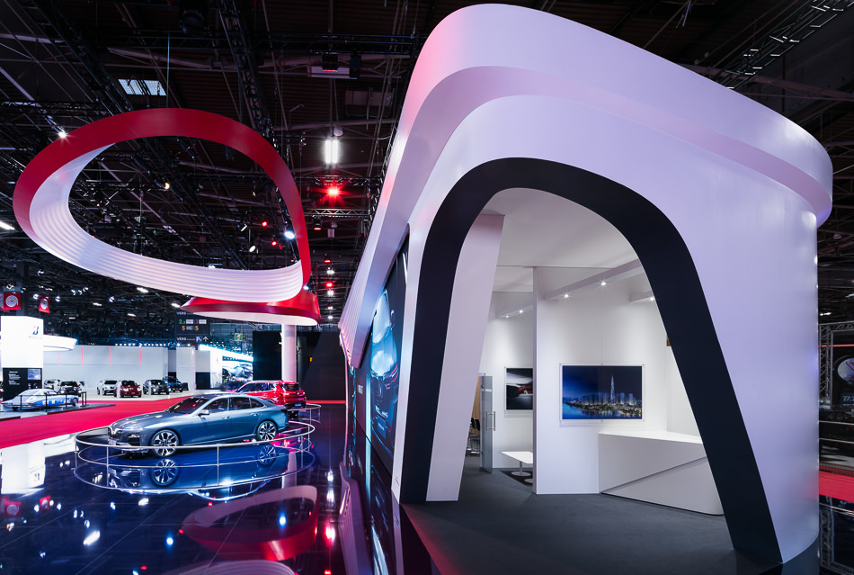 UNIPLAN | Messestand Vinfast Motor Show Paris