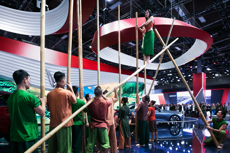 UNIPLAN | Messestand Vinfast Motor Show Paris