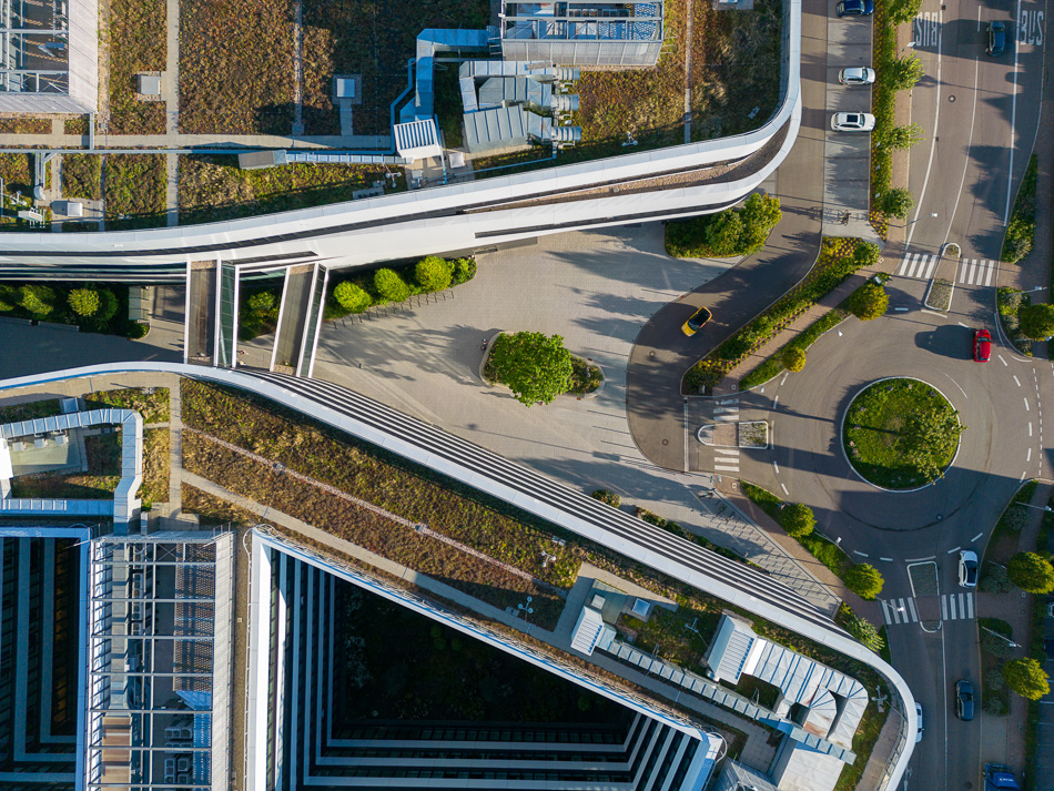 Architekten: HHS Hegger Hegger Schleiff, Kassel I Baufrösche, Kassel | Weber Bauzeit, Hameln | Projekt: Neubau Bürogebäude, Ausmusterungshalle und Parkhaus