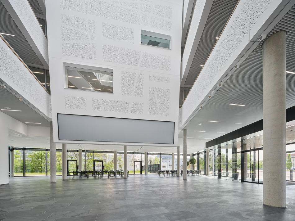 HHS Hegger Hegger Schleiff, Kassel | Frauenhofer Institut IEE, Kassel