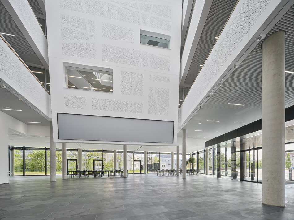 HHS Hegger Hegger Schleiff, Kassel | Frauenhofer Institut IEE, Kassel